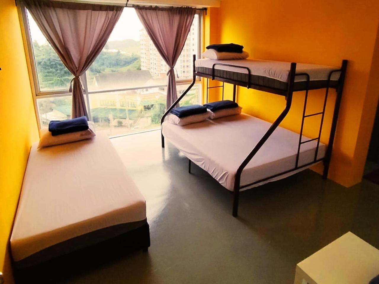 The Cocoon Capsule Hotel Cameron Highlands Exterior photo